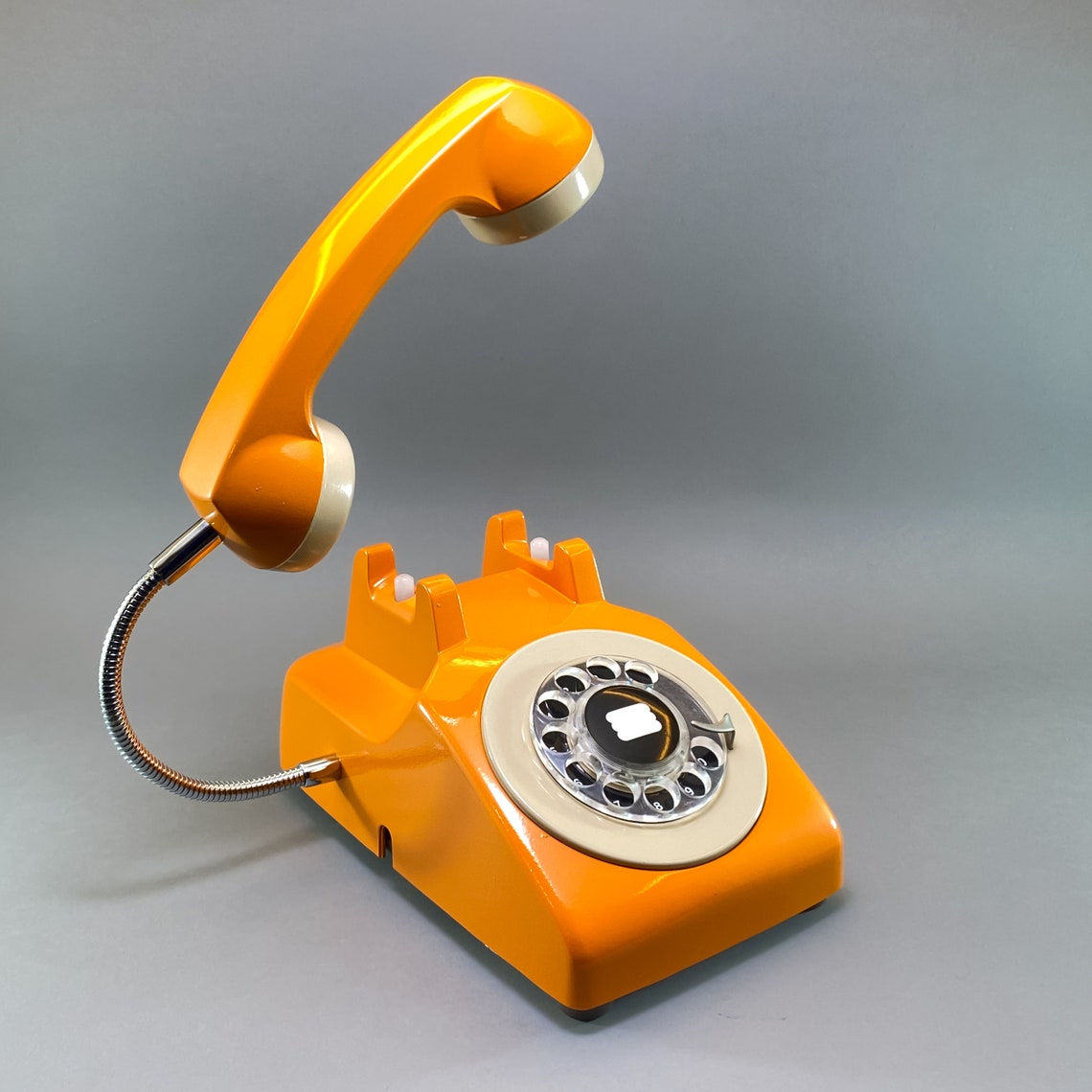 📞Upcycled Rotary Phone Lamp, Vintage Orange Desk Light,Mid Century Lighting